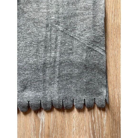 Ikea Grey Felt Like Material Scalloped Edge Throw Blanket - Picture 2 of 6